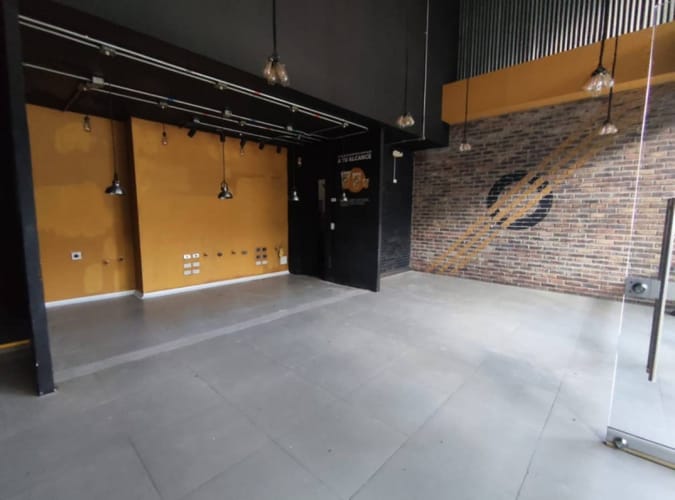Local en arriendo en Castropol, Medellín, 89 m² · foto 3 de 8