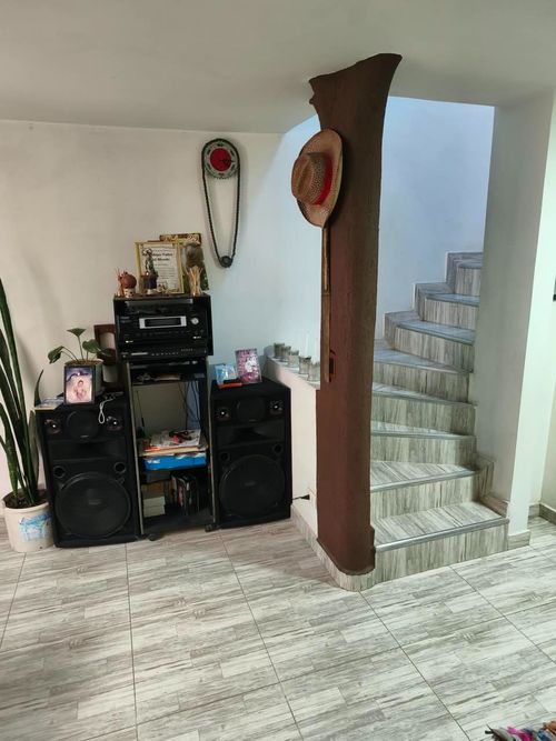 Casa de 2 alcobas en venta en La Magnolia, Madrid, 80 m² · foto 3 de 9