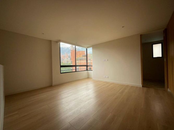 Apartamento de 3 alcobas en venta en La Florida, Medellín, 320 m² · foto 16 de 24