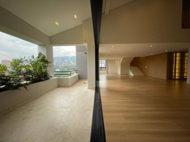 Apartamento de 3 alcobas en venta en La Florida, Medellín, 320 m² · foto 17 de 24