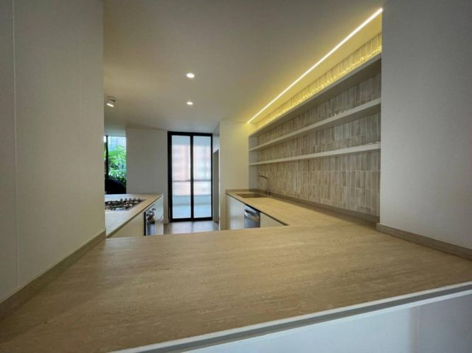 Apartamento de 3 alcobas en venta en La Florida, Medellín, 320 m² · foto 21 de 24