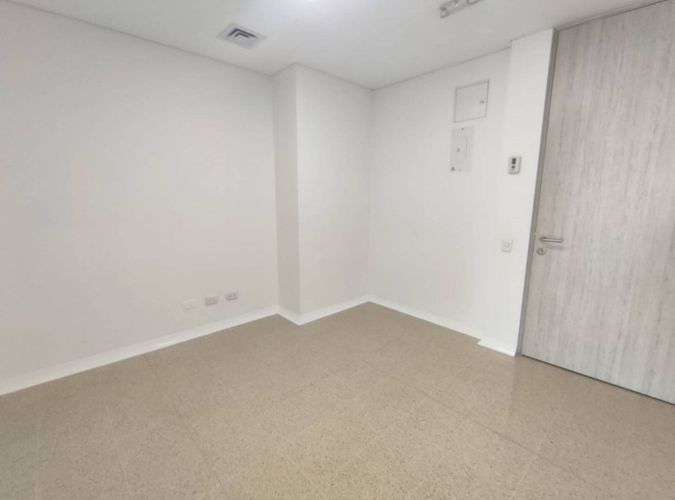 Consultorio en arriendo en Primavera, Envigado, 35 m² · foto 3 de 5