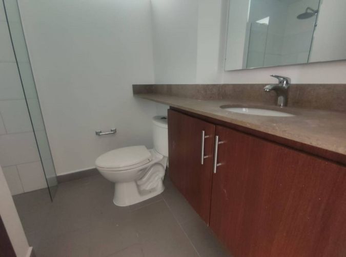 Apartamento de 3 alcobas en arriendo en Colombia, Medellín, 113 m² · foto 2 de 9