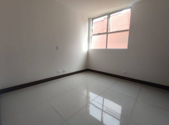 Apartamento de 3 alcobas en arriendo en Colombia, Medellín, 113 m² · foto 6 de 9