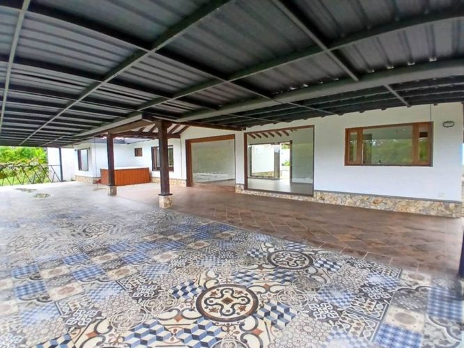 Finca en arriendo en Pontezuela, Rionegro, 550 m² · foto 2 de 24