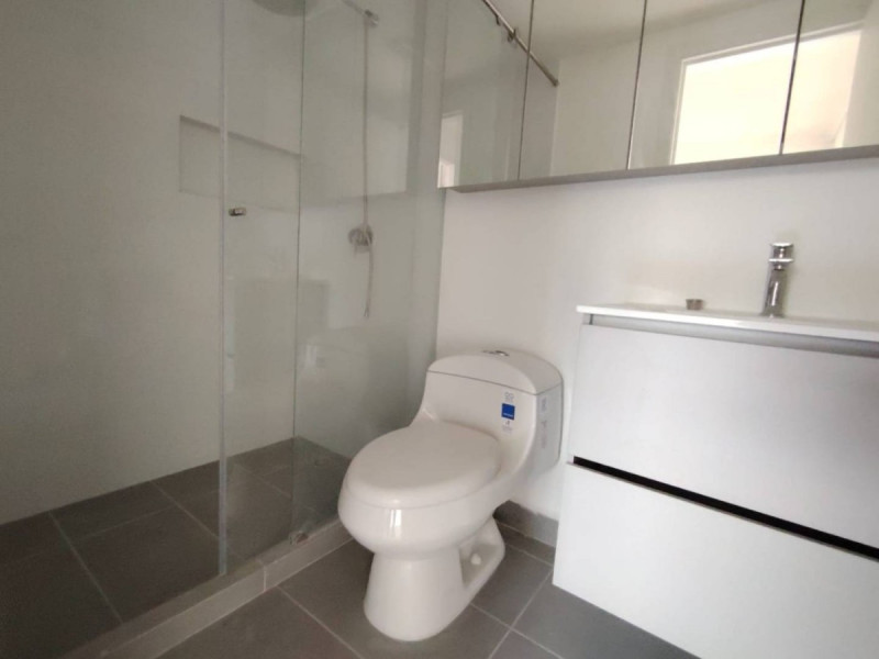 Apartamento en arriendo en El Poblado, Medellín · foto 5 de 15