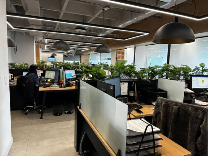 Oficina en venta en Castropol, Medellín, 365 m² · foto 2 de 12