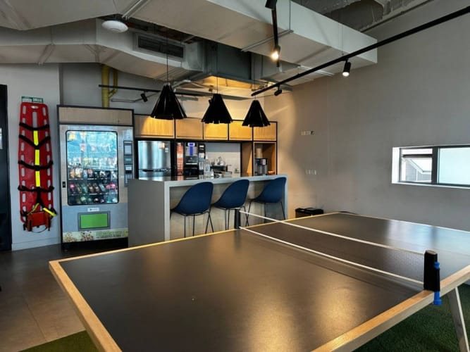 Oficina en venta en Castropol, Medellín, 365 m² · foto 8 de 12