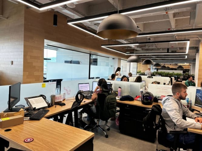 Oficina en venta en Castropol, Medellín, 365 m² · foto 11 de 12