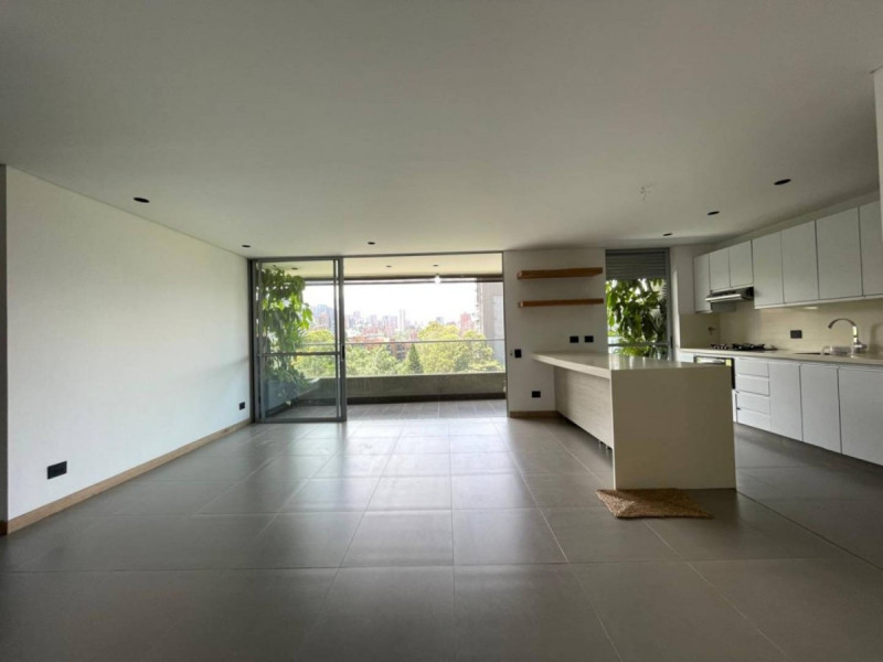 Apartamento en arriendo en Las Lomas No.1, Medellín · foto 5 de 11
