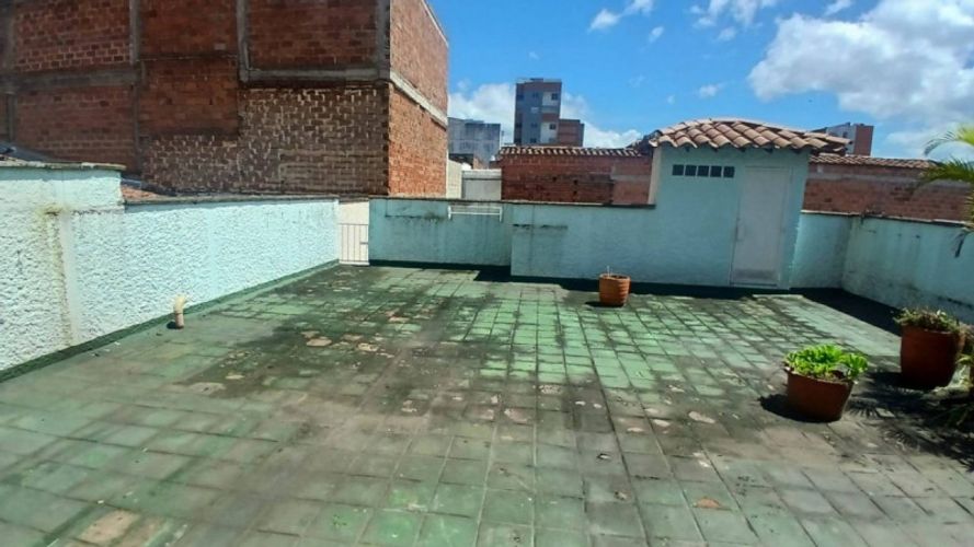 Casa de 6 alcobas en venta en La Castellana, Medellín, 600 m² · foto 8 de 18