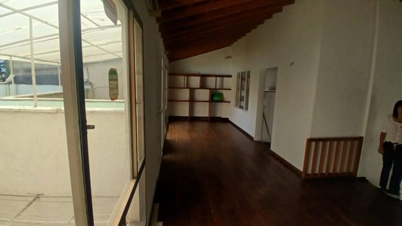 Casa de 6 alcobas en venta en La Castellana, Medellín, 600 m² · foto 11 de 18