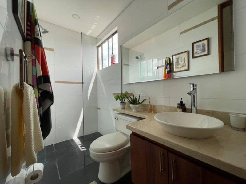 Apartamento en venta en El Poblado, Medellín · foto 7 de 21