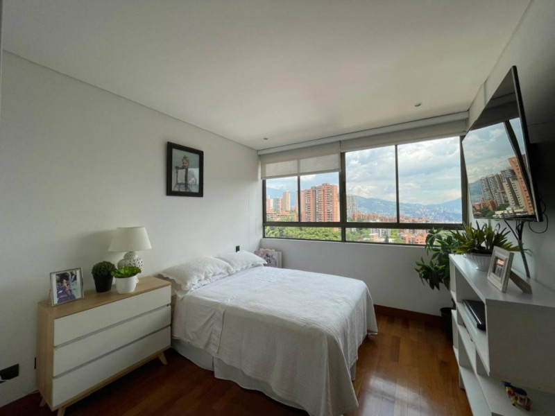 Apartamento en venta en El Poblado, Medellín · foto 10 de 21