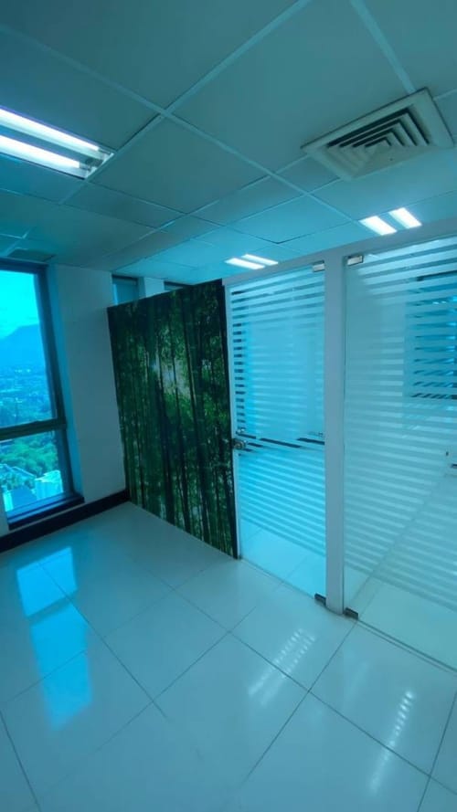 Oficina en arriendo en El Poblado, Medellín, 74 m² · foto 5 de 12