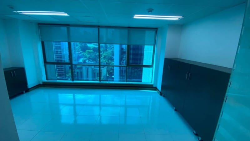 Oficina en arriendo en El Poblado, Medellín, 74 m² · foto 6 de 12