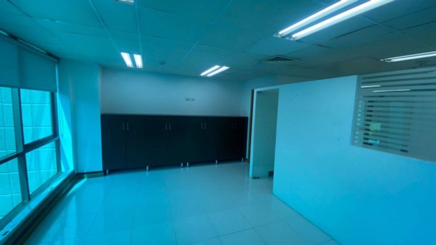 Oficina en arriendo en El Poblado, Medellín, 74 m² · foto 8 de 12