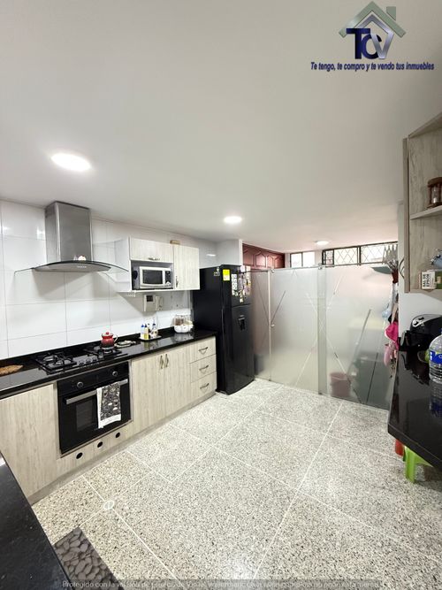 Apartamento de 3 alcobas en venta en Sotomayor, Bucaramanga, 129 m² · foto 2 de 24