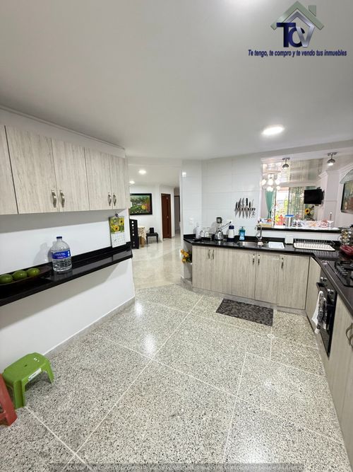 Apartamento de 3 alcobas en venta en Sotomayor, Bucaramanga, 129 m² · foto 3 de 24