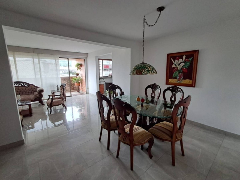 Apartamento en arriendo en El Poblado, Medellín · foto 4 de 24