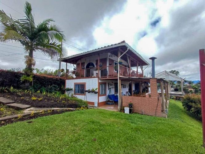 Finca en venta en Campo Alegre, Marinilla, 175 m² · foto 2 de 24