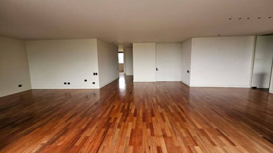 Apartamento de 3 alcobas en venta en San Lucas, Medellín, 270 m² · foto 11 de 18