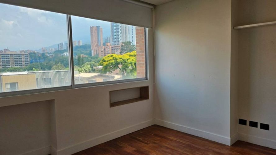 Apartamento de 3 alcobas en venta en San Lucas, Medellín, 270 m² · foto 13 de 18