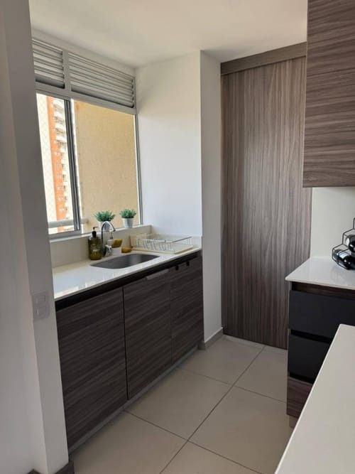 Apartamento de 2 alcobas en venta en Las Lomitas, Sabaneta, 75 m² · foto 3 de 24