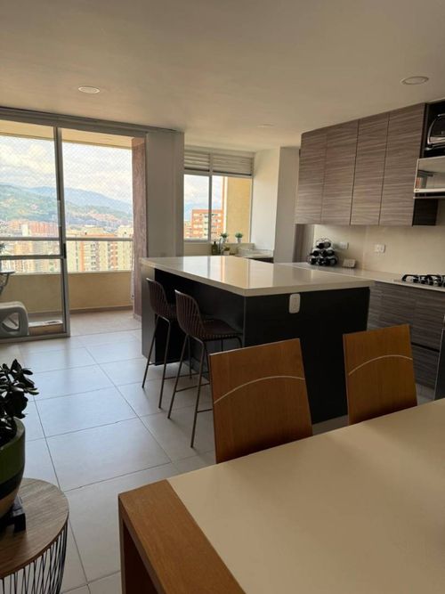 Apartamento de 2 alcobas en venta en Las Lomitas, Sabaneta, 75 m² · foto 7 de 24