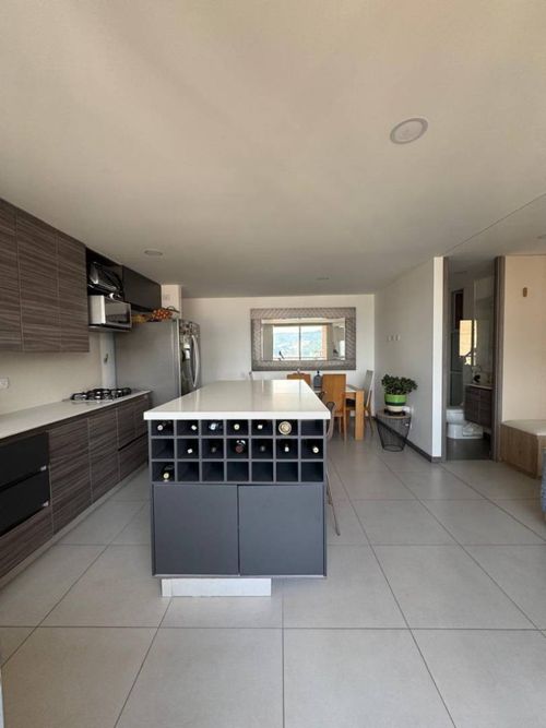 Apartamento de 2 alcobas en venta en Las Lomitas, Sabaneta, 75 m² · foto 11 de 24