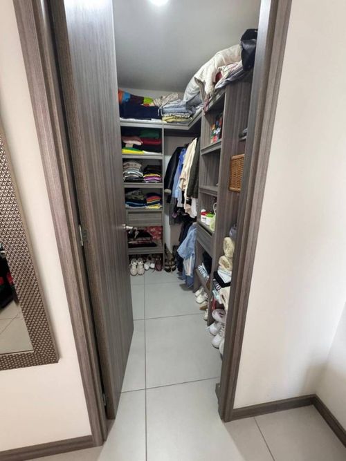Apartamento de 2 alcobas en venta en Las Lomitas, Sabaneta, 75 m² · foto 23 de 24