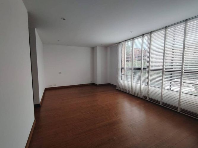 Apartamento de 4 alcobas en arriendo en San Lucas, Medellín, 500 m² · foto 6 de 18