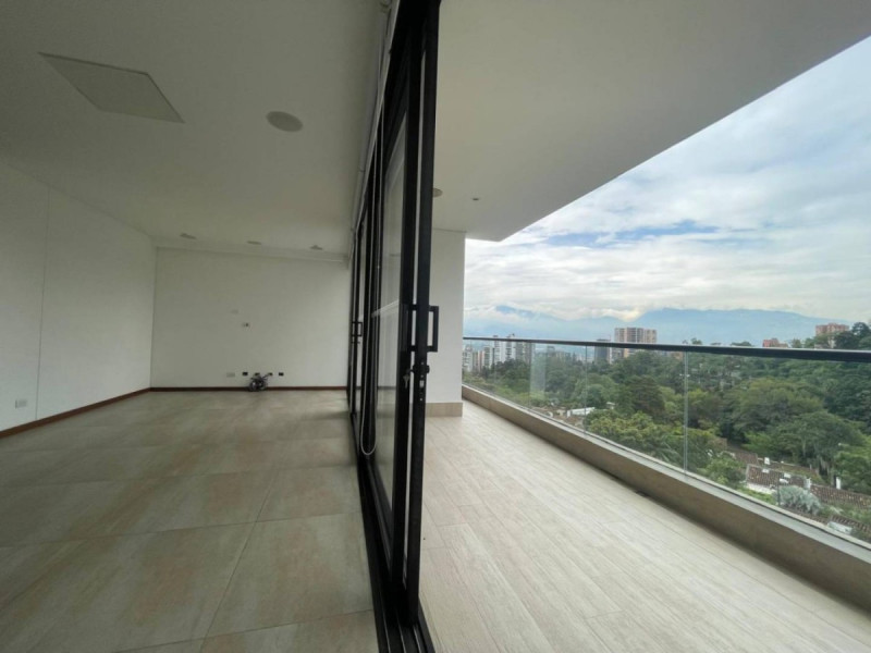 Apartamento en arriendo en El Poblado, Medellín · foto 4 de 18