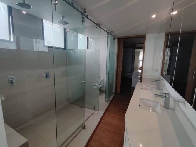 Apartamento de 4 alcobas en arriendo en San Lucas, Medellín, 500 m² · foto 16 de 18