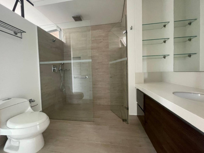 Apartamento en arriendo en El Poblado, Medellín · foto 16 de 18