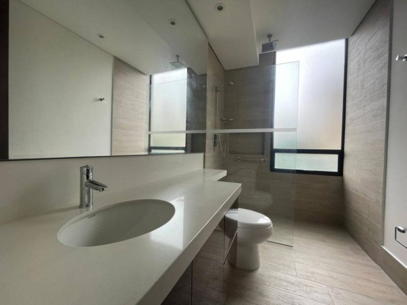 Apartamento en arriendo en El Poblado, Medellín · foto 17 de 18