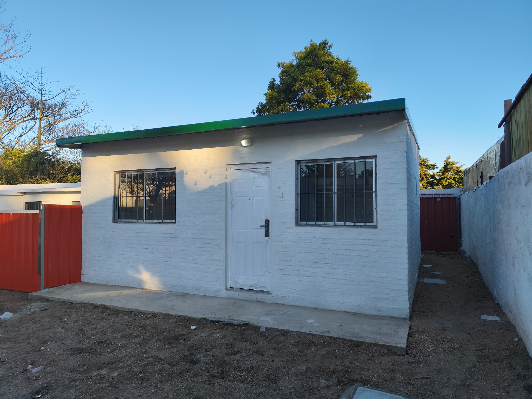 Solymar sur. A estrenar. Parrillero y entrada para auto · Foto 6