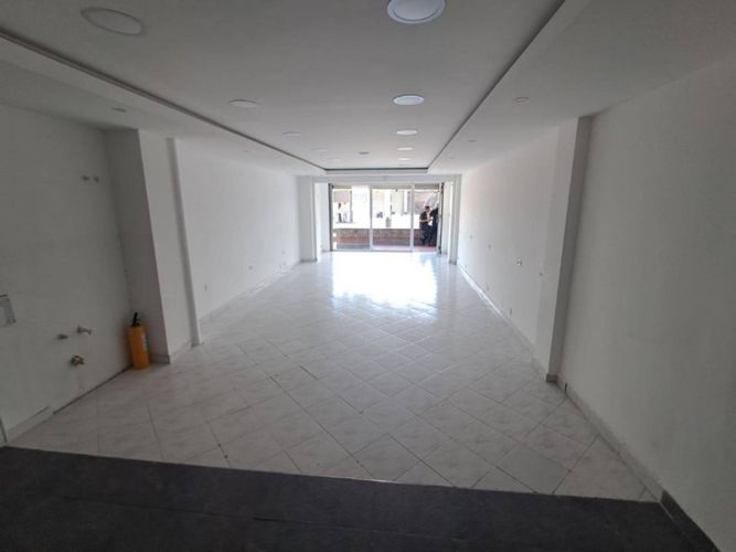 Local en arriendo en El Poblado, Medellín, 50 m² · foto 5 de 8