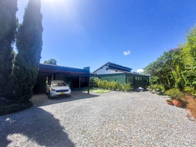 Casa de 3 alcobas en venta en Guamito, El Carmen de Viboral, 420 m² · foto 6 de 10