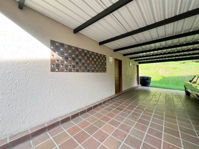 Casa de 4 alcobas en venta en Quirama, El Carmen de Viboral, 300 m² · foto 3 de 24