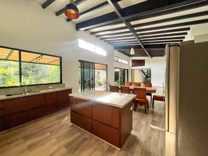 Casa de 4 alcobas en venta en Quirama, El Carmen de Viboral, 300 m² · foto 18 de 24