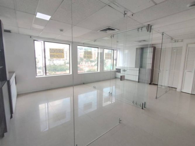 Oficina en arriendo en Astorga, Medellín, 57 m² · foto 2 de 9