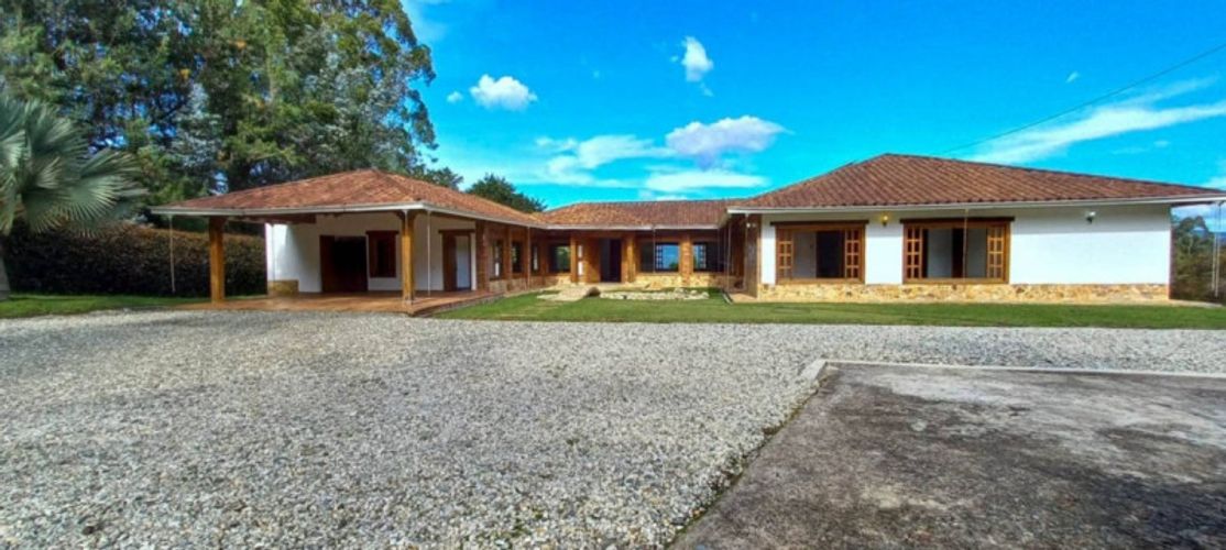 Finca en venta en Llano Grande, Rionegro, 350 m² · foto 2 de 24