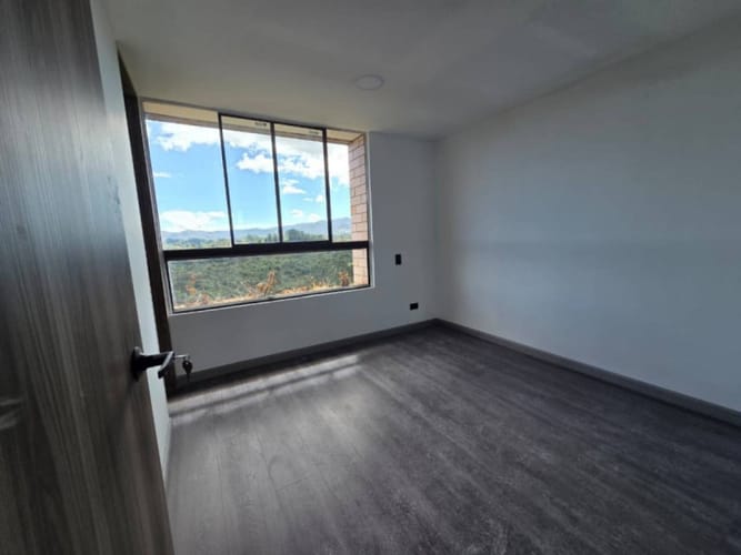 Apartamento de 2 alcobas en arriendo en Rionegro, 75 m² · foto 2 de 11