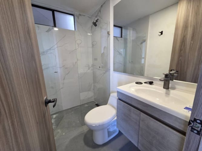 Apartamento de 2 alcobas en arriendo en Rionegro, 75 m² · foto 4 de 11