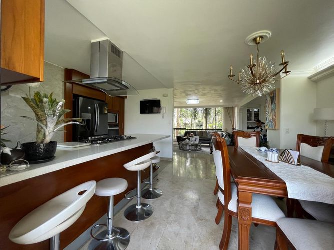 Apartamento de 3 alcobas en venta en El Diamante No. 2, Medellín, 150 m² · foto 4 de 24