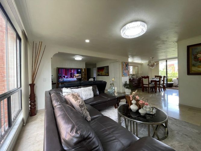 Apartamento de 3 alcobas en venta en El Diamante No. 2, Medellín, 150 m² · foto 7 de 24