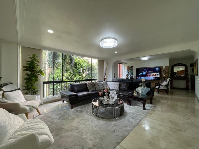 Apartamento de 3 alcobas en venta en El Diamante No. 2, Medellín, 150 m² · foto 8 de 24