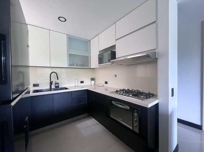 Apartamento de 2 alcobas en arriendo en Alejandría, Medellín, 110 m² · foto 3 de 12