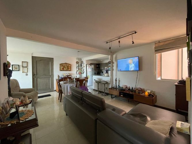Apartamento de 3 alcobas en venta en Los Balsos, Medellín, 101 m² · foto 2 de 11